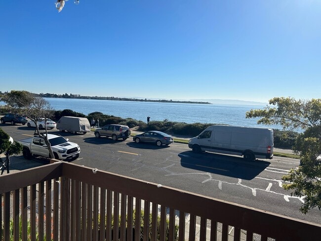 Photo - Kona Kai Apartments