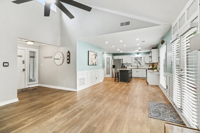 Photo - 210 Fireside Way