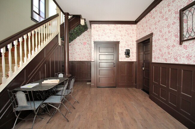 Photo - 1634 NW Everett St Unit 102