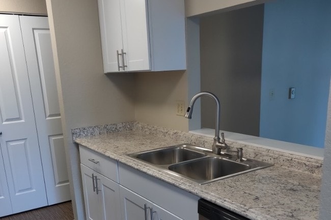 Photo - Timber Ridge Apartments