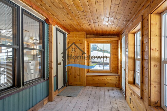 Photo - 2 Bedroom 1 Bathroom Home in a Beautiful Remote Rustic Setting Available in Priest River!