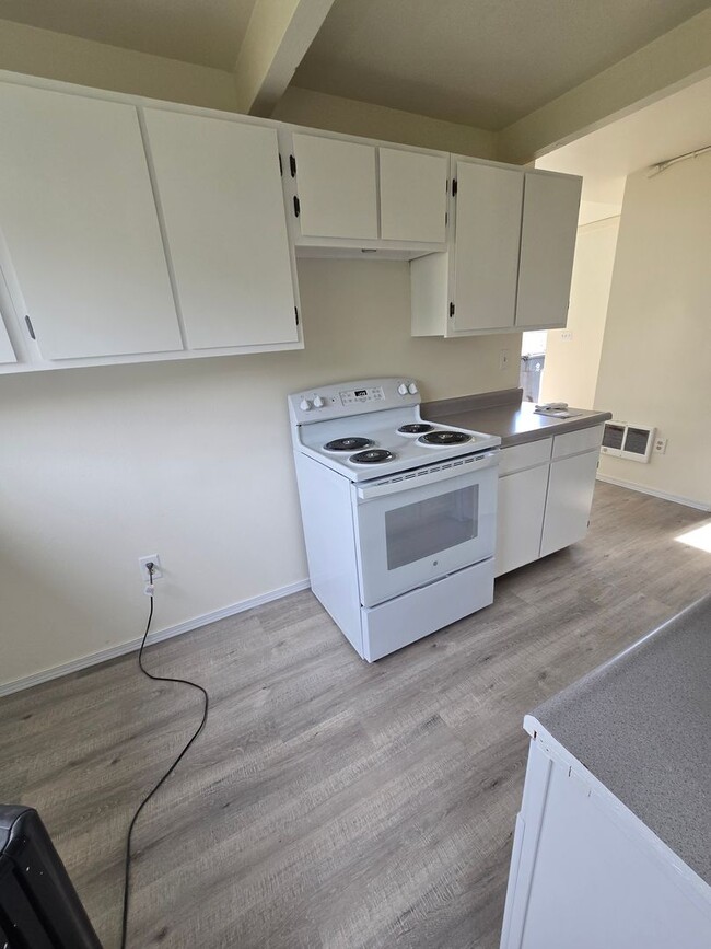 Photo - SS2231-3 Unit B