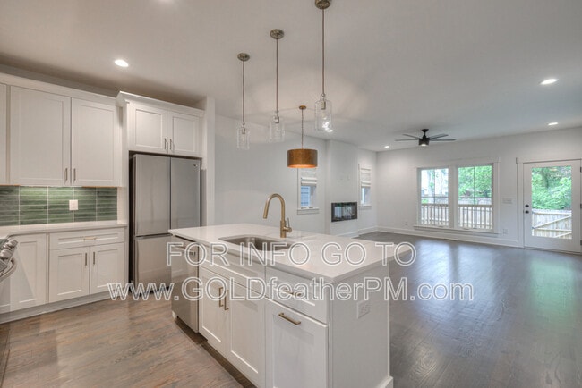 Building Photo - 709 23rd St Rental