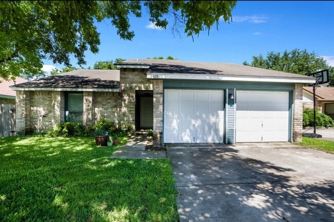 Building Photo - 6409 Shady Green Rental