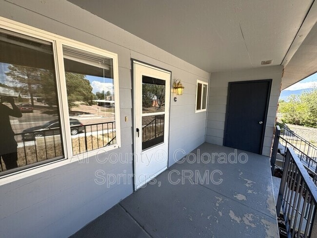1129 Cree Dr Unit C