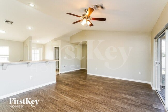 Photo - 1724 NE 1st Ave