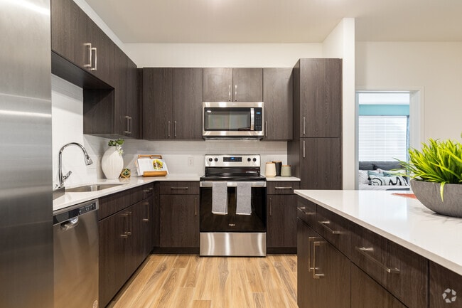 2HAB, 2BA - 1,142&nbsp;ft² - Ascend at Horizon Uptown