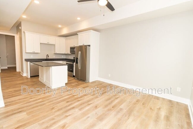 Photo - 905 W 39th St Unidad A