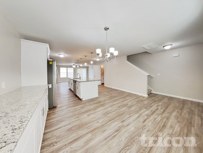 Photo - 1705 Sawtooth Ct