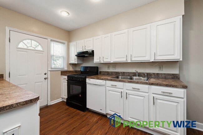 Photo - 1250 Walker Ave