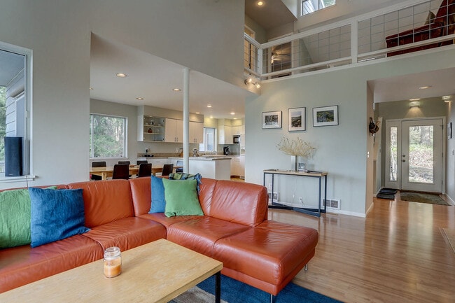 Building Photo - 3500 Fir Mountain Rd Unit ID1247447P Rental