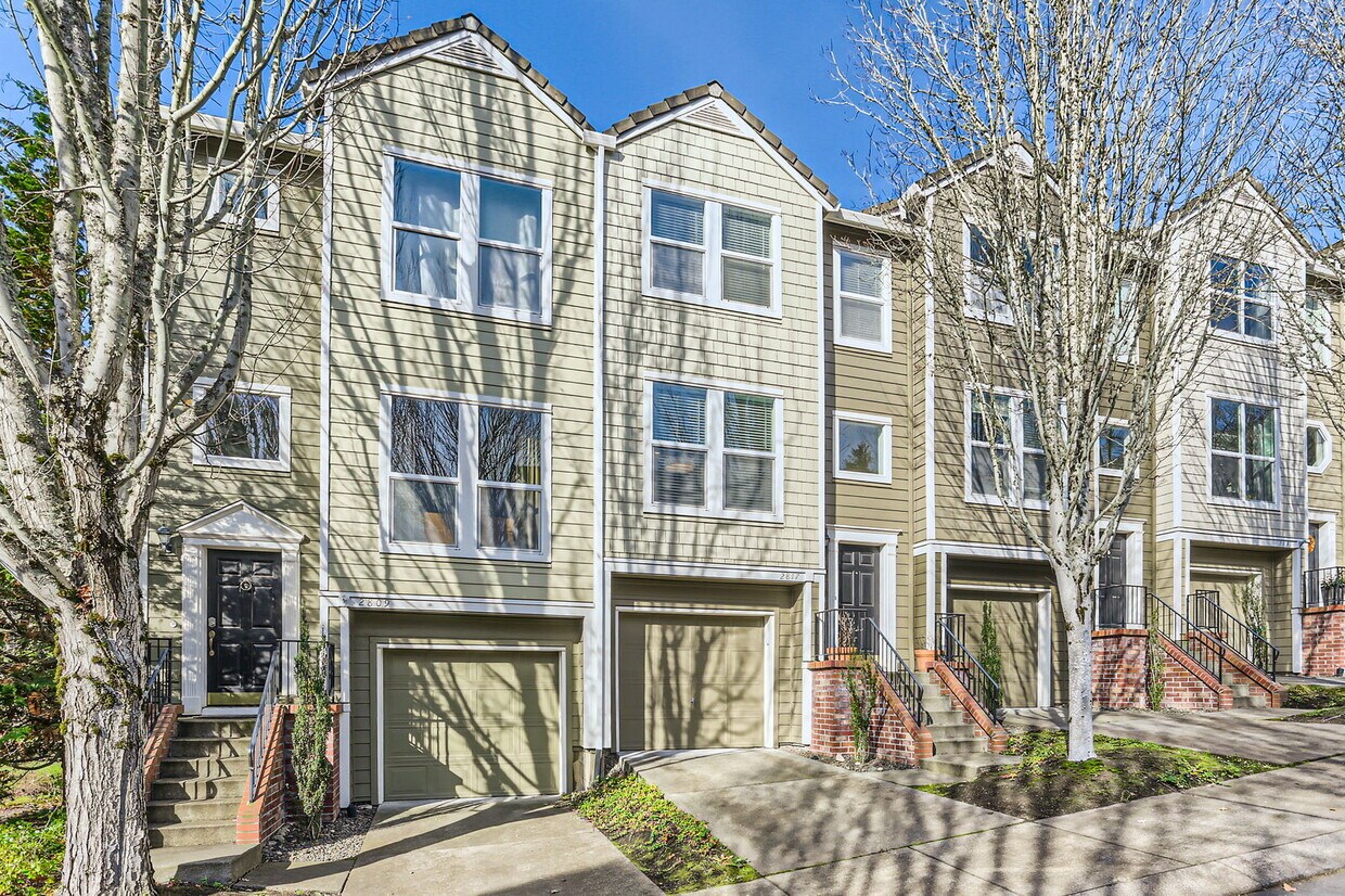 Photo - 2817 NW Kennedy Ct (Portland, OR)