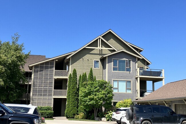 Photo - 481 Mariners Way