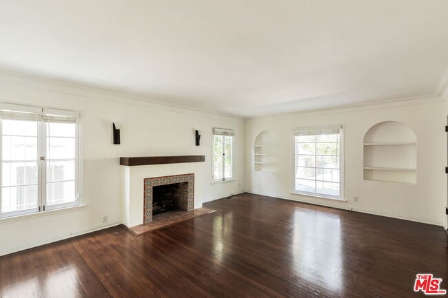Photo - 1054 S Stanley Ave
