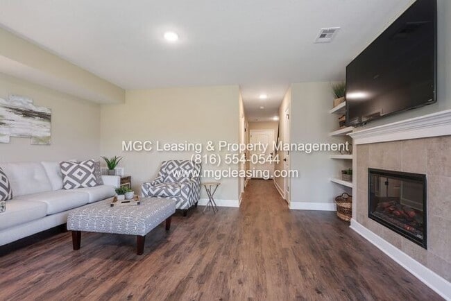 Photo - 3 Bedroom, LUXURY TOWNHOME, North of the River in KCMO