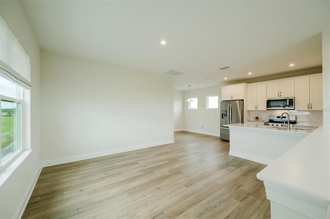 Photo - 7910 Lake Flores Ave