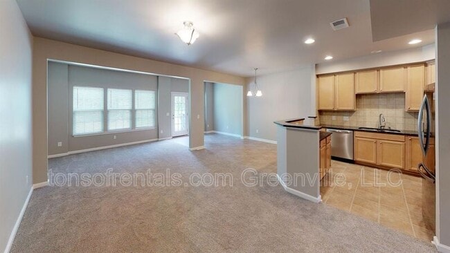Photo - 433 Woodbark Ct