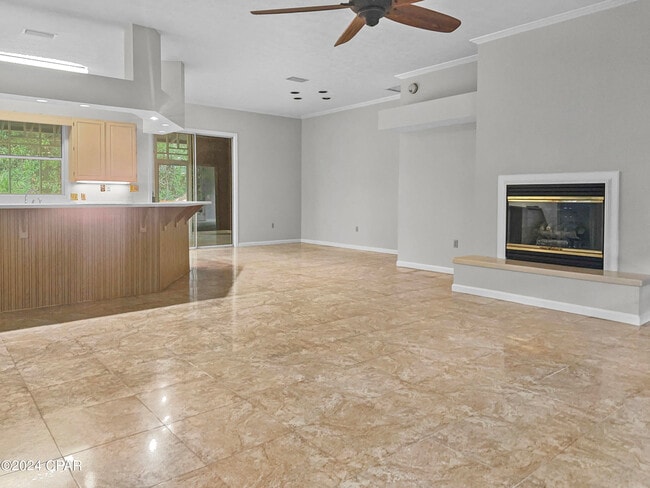 Photo - 216 Sundial St