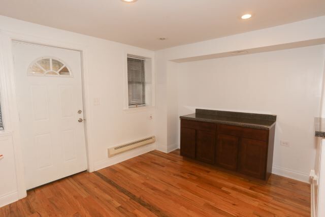 Photo - 1120 W Oakdale Ave Unidad 6H