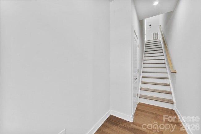 Photo - 440 Spearfield Ln