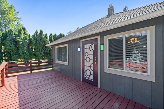Photo - Kennydale Rambler with parking- Close to Lake Washington