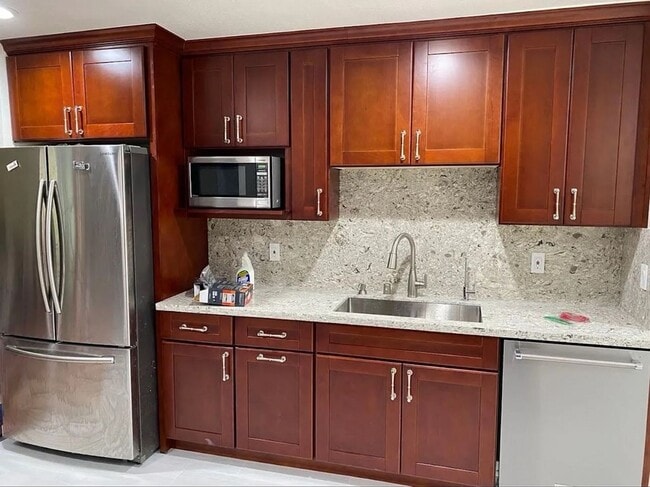 Building Photo - $4500 -- BEAUTIFUL 4BED HOME IN MISSION VA...