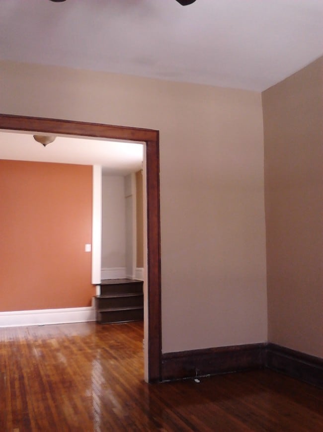 Photo - 2350 Summit St