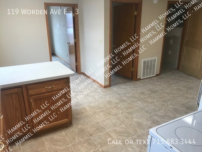 Photo - 119 Worden Ave E Unit 3