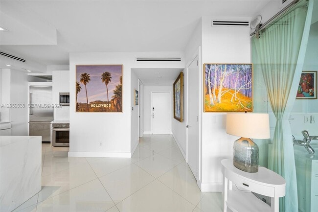 Photo - 4779 Collins Ave Unit PH4306