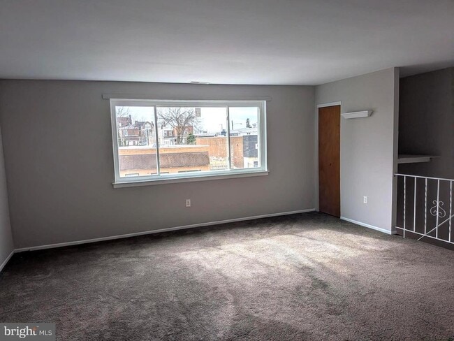 Photo - 8034 Craig St