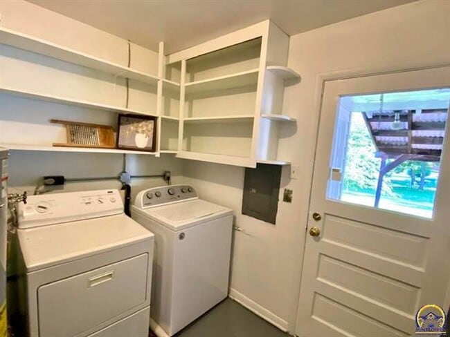 Kennedy 3601-3603 - Kennedy 3601-3603 Apartment Unit 3603-Kennedy