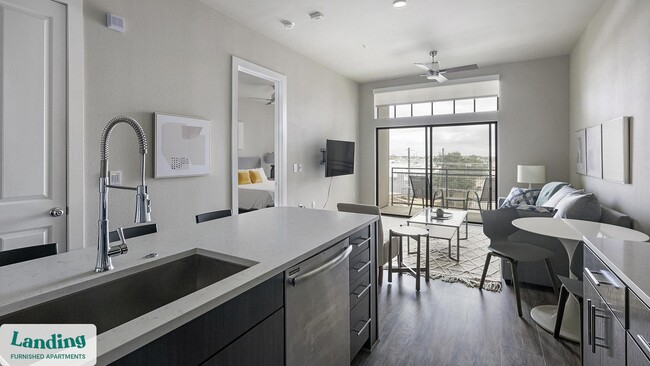 Photo - 1215 Sawyer St Unit 472