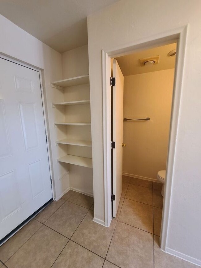 Photo - 4350 E Fairmount St