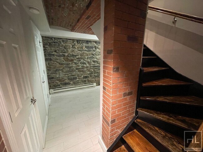 Photo - Mott Street Unit 3