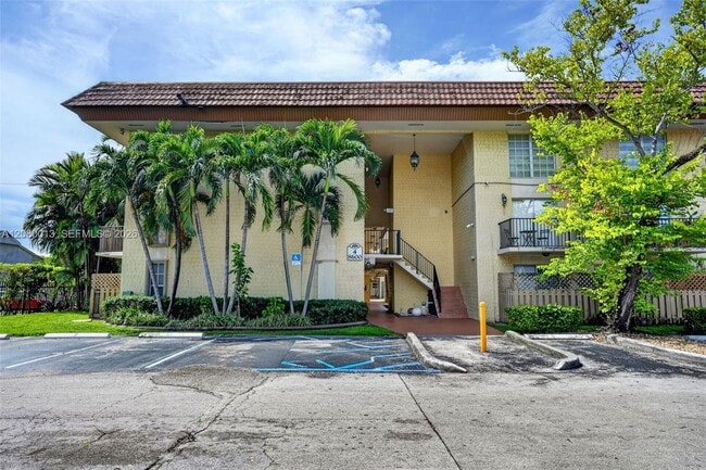Building Photo - 8600 SW 109th Ave Unit 4-205