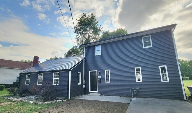 Photo - Delphos Gem – Spacious Layout in Quiet Neighborhood