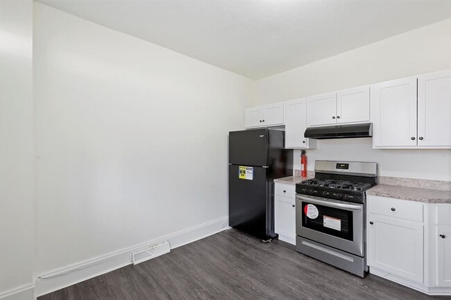 Photo - Bright 2 Bedroom, 1 Bath Home in Harrisburg, Pa!