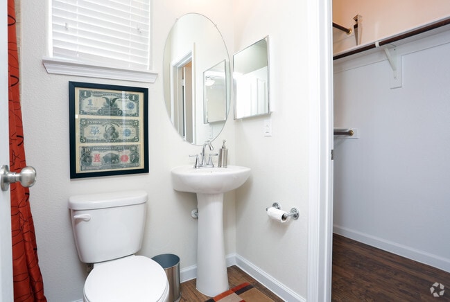 4BR,3BA-1910sft