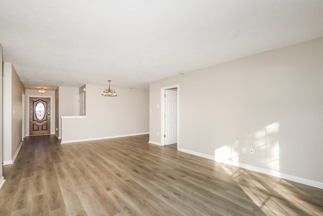 Photo - 6667 W Longview Dr