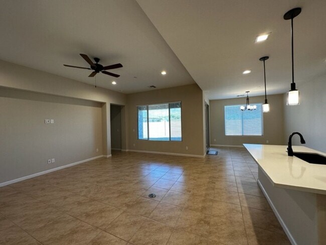 Photo - Home in Mountain Gate