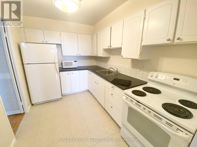 Photo - 10 Edgecliff Golfway Unit 711