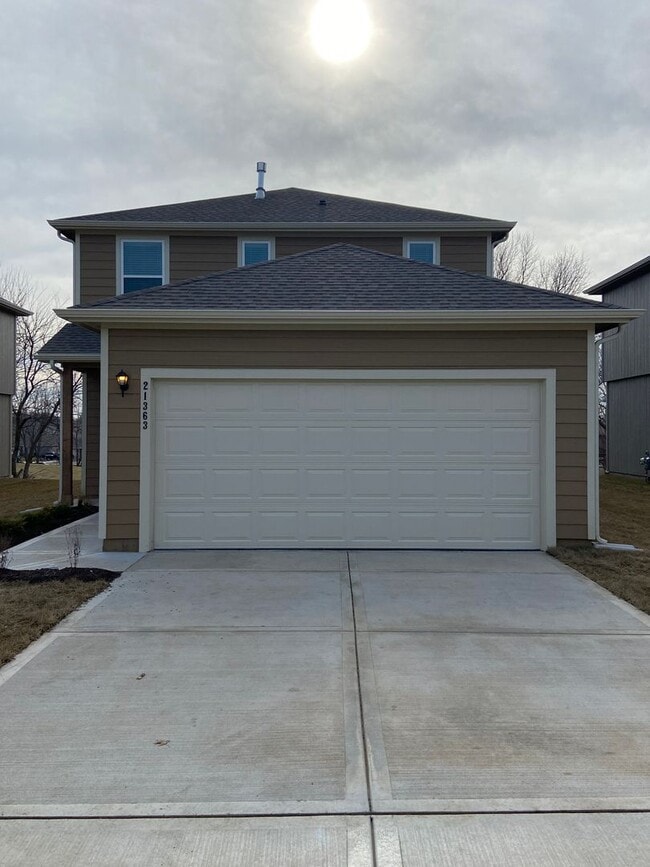 Photo - PRELEASEING NOW! NO HIDDEN FEES!! Three Bedroom | Two and a Half Bath Home in Spring Hill