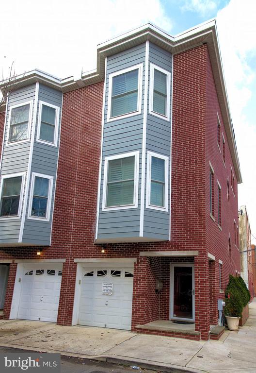 Building Photo - 1000 Dorrance St Rental