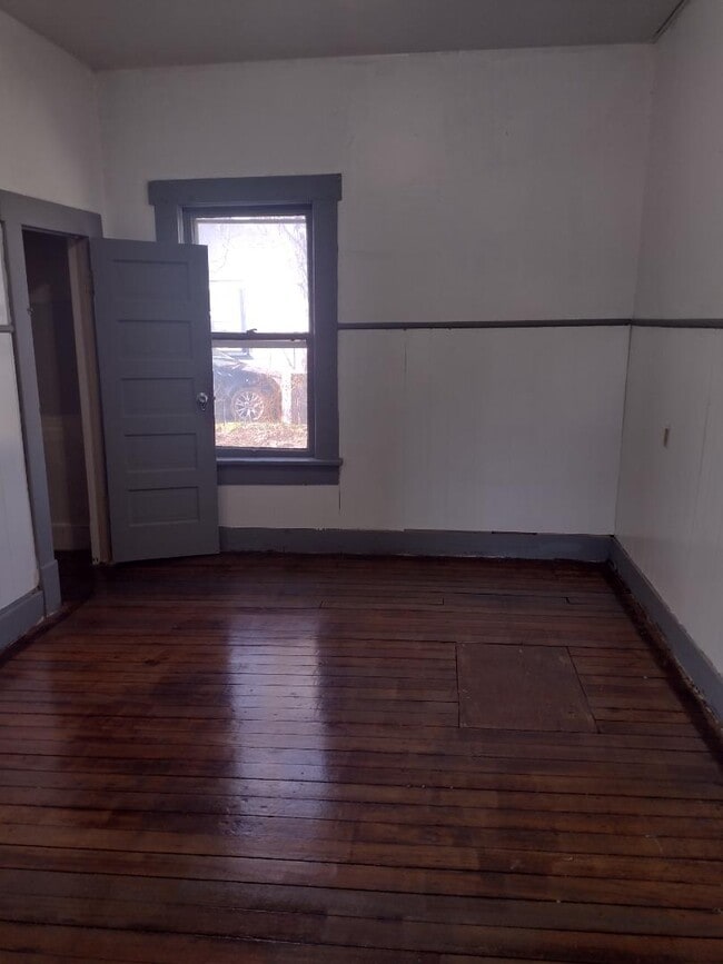 Photo - 1528 E 3rd Ave