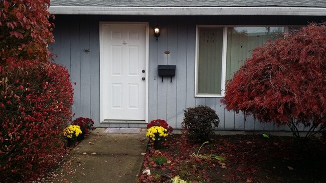 Photo - 619-621 Blaine Unit 619