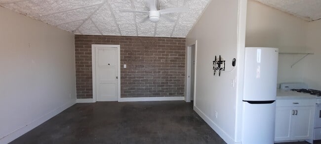 Photo - 1804 W Roma Ave