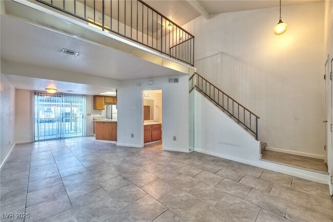 Photo - 587 Sellers Pl