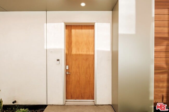 Photo - 18223 Coastline Dr