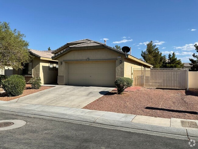 Building Photo - 1 story, 3br, 2 bth, 2cg, 1 RV Rental