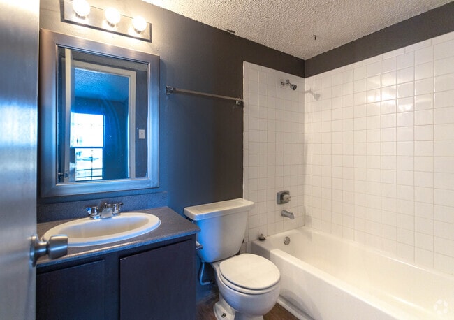 1BR, 1BA - 519 SF